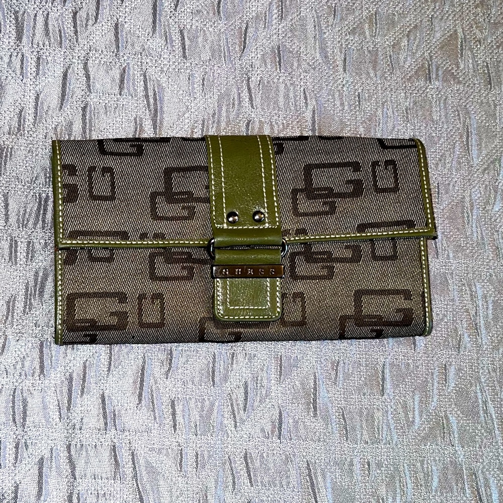 Guess Wallet